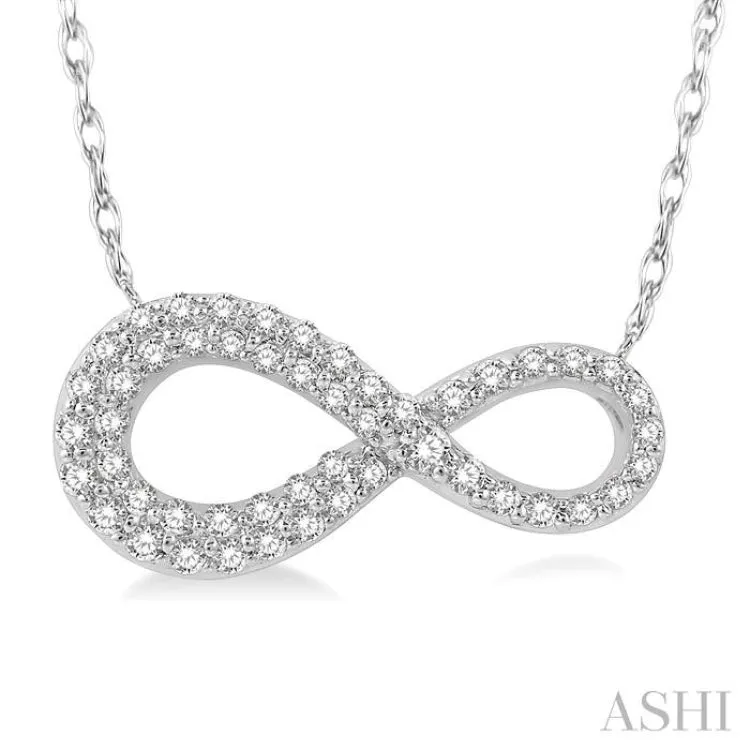 1/4 Ctw Infinity Round Cut Diamond Necklace in 14K White Gold