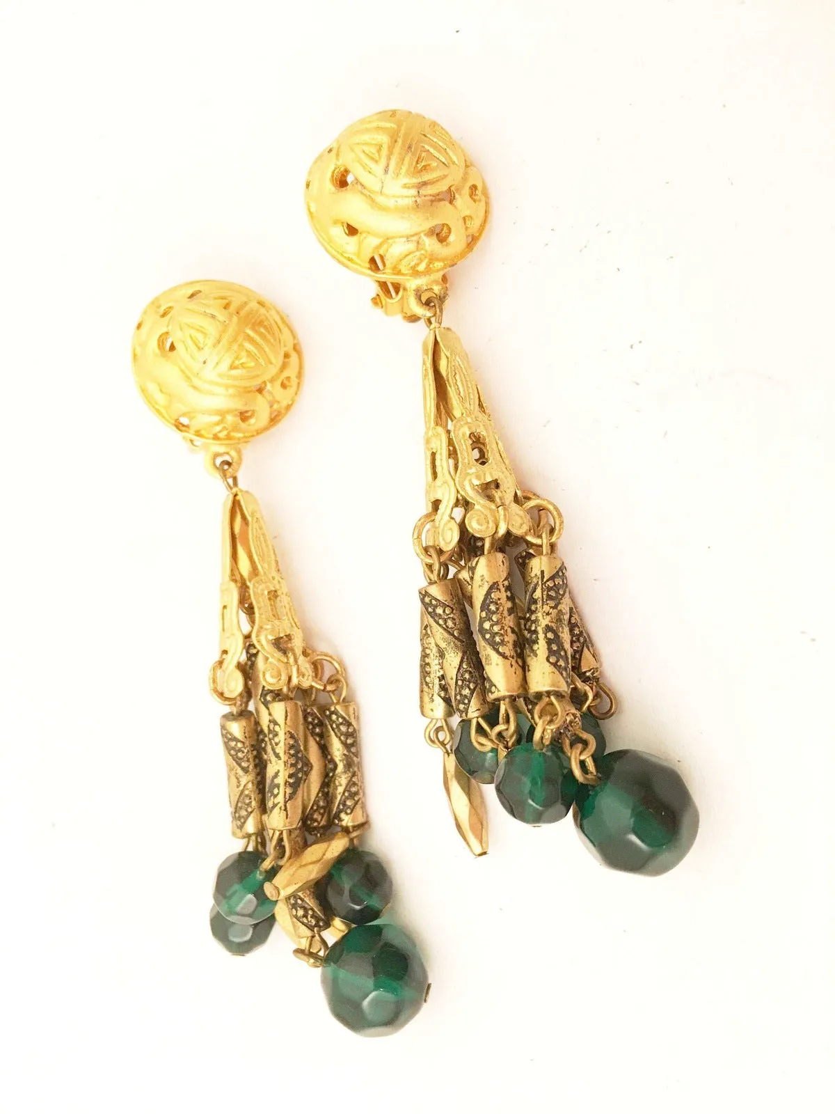 Byzantium Emerald Green Dangling Clip on Earrings Vintage Jewelry