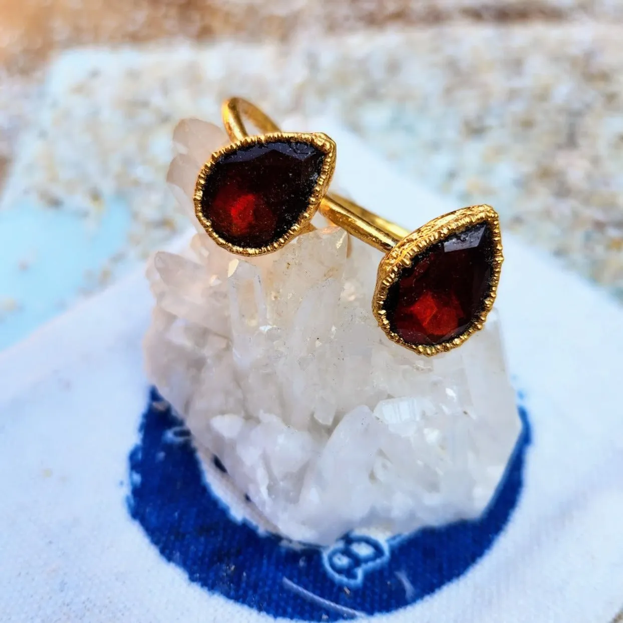 DEEP RED HUES - HANDMADE ELECTROPLATED GOLD / COPPER RING