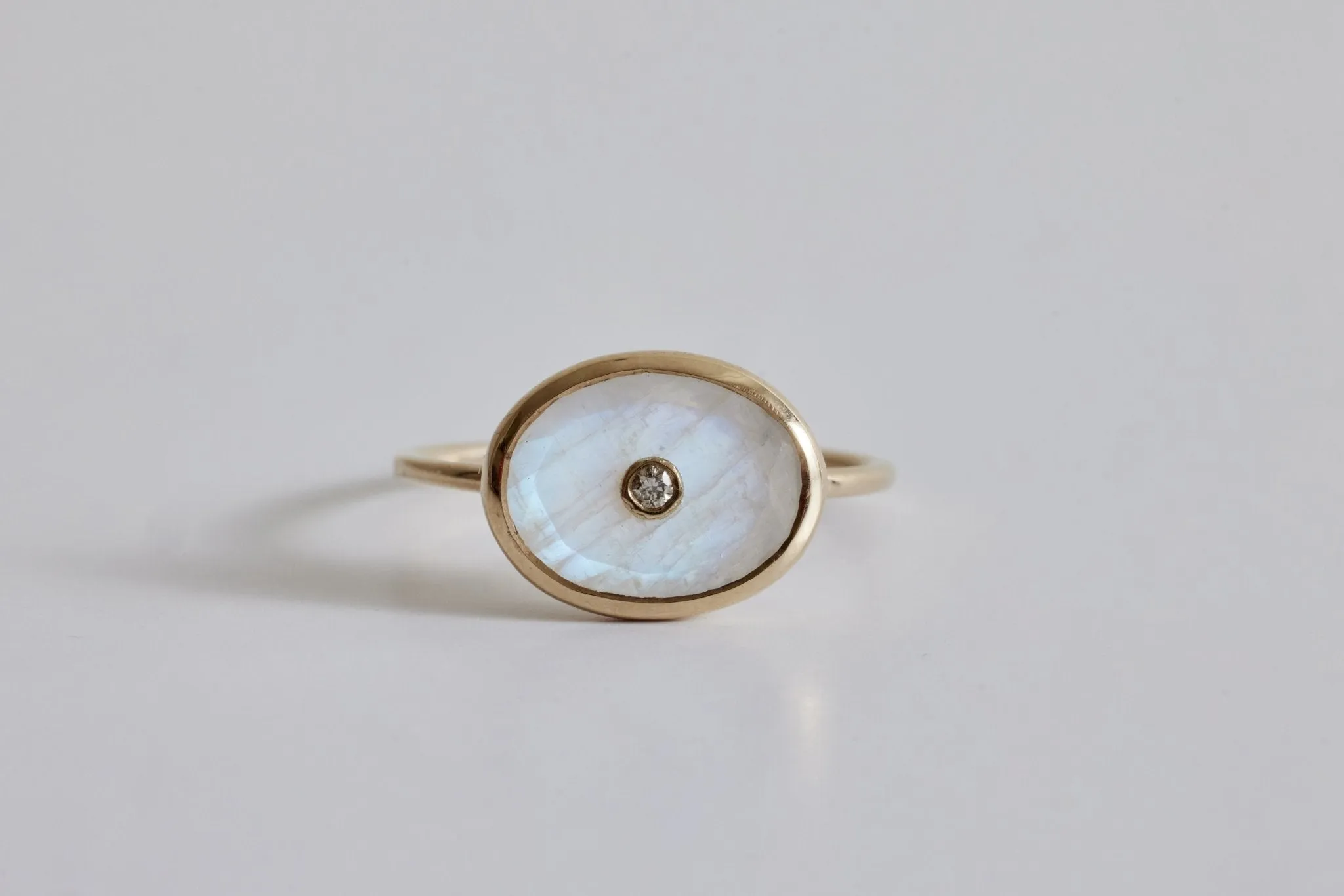 Pascale Monvoisin, Orso Ring, Moonstone