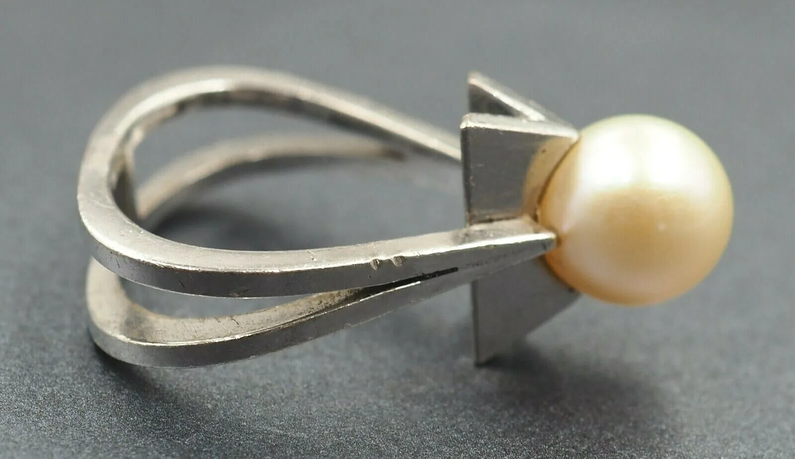 Pearl 14ct White Gold Ring