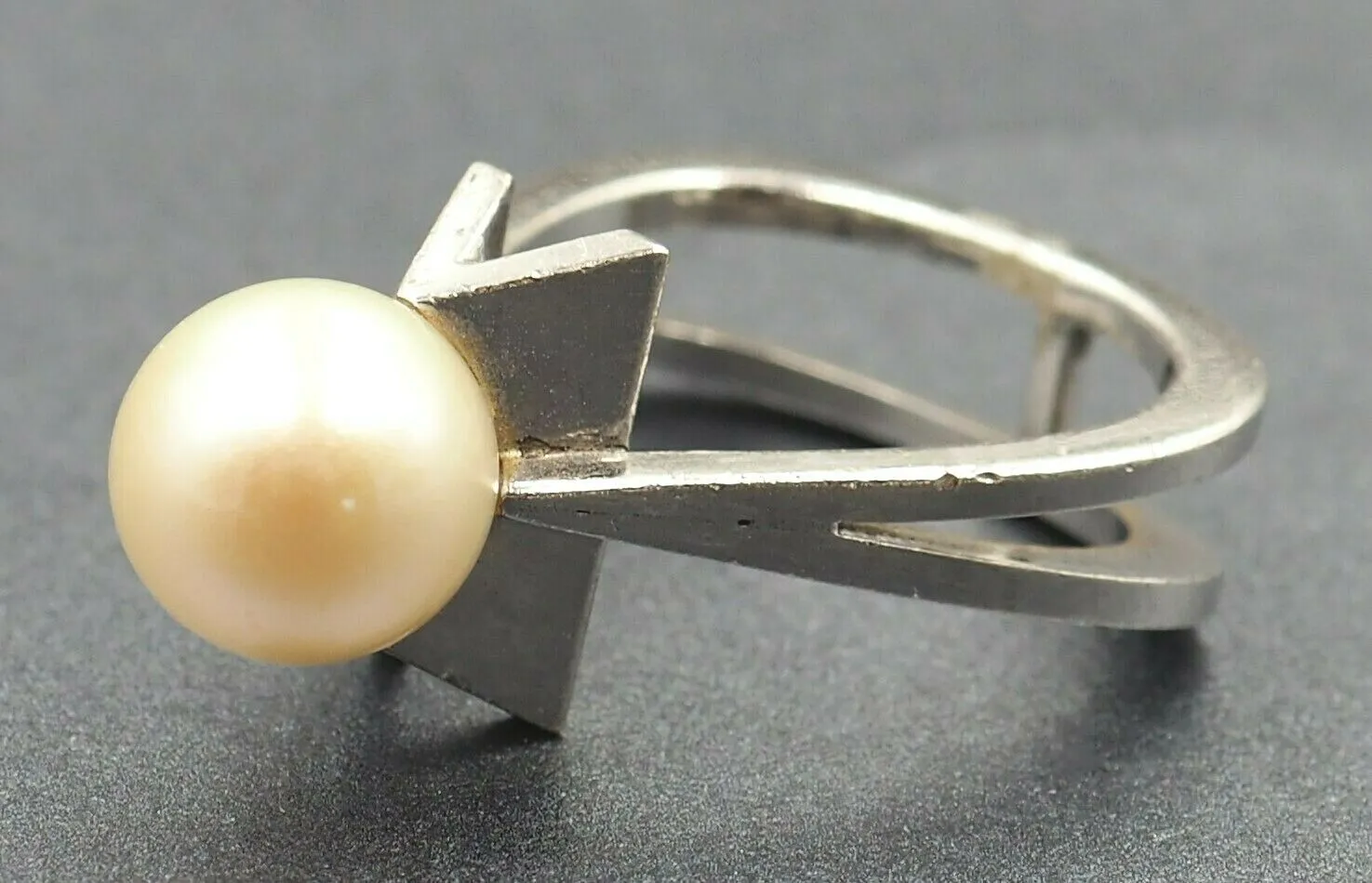 Pearl 14ct White Gold Ring