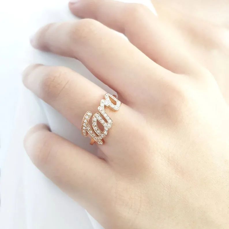 Personalized Ring With Diamonds