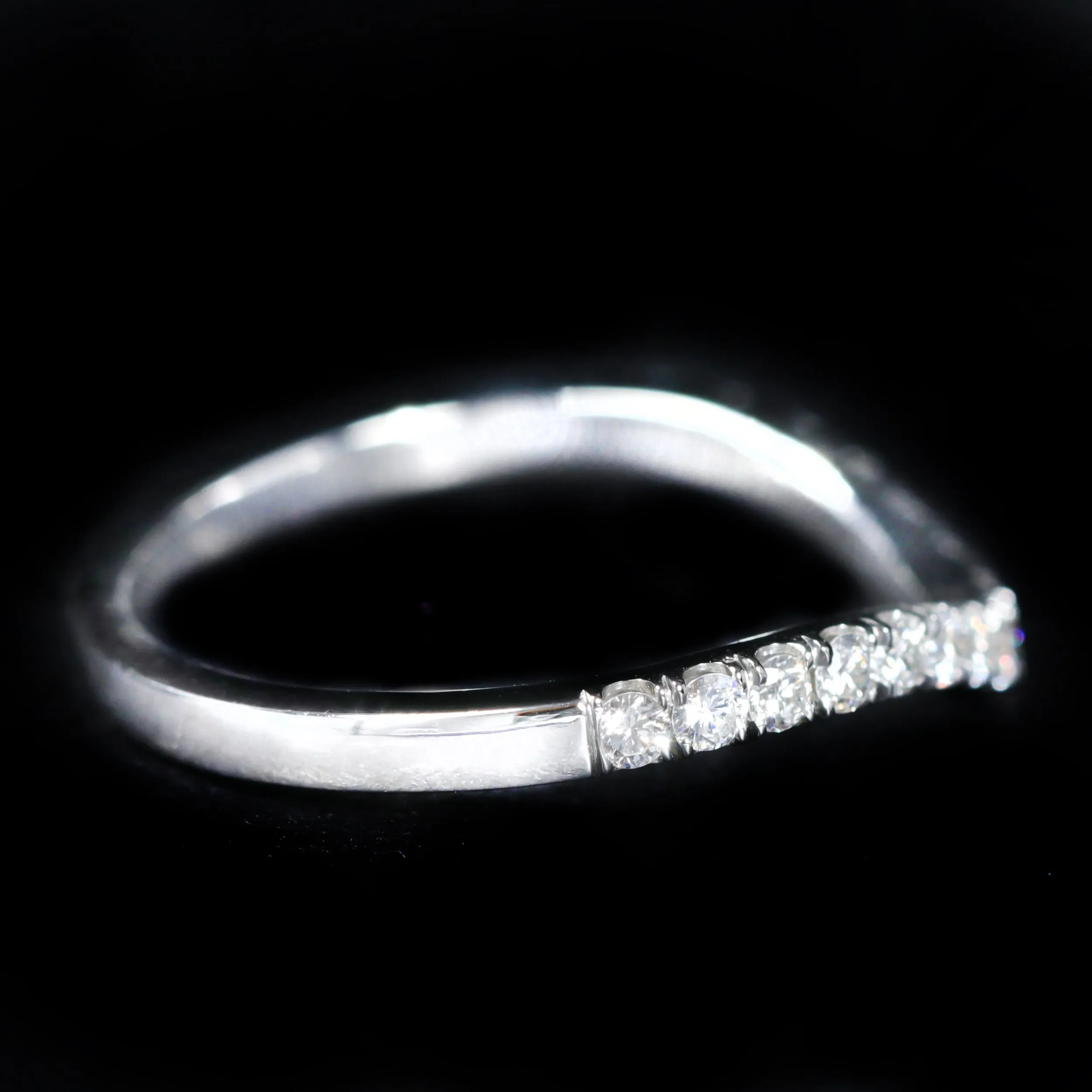 Platinum 0.35 CTW Diamond Curved Band