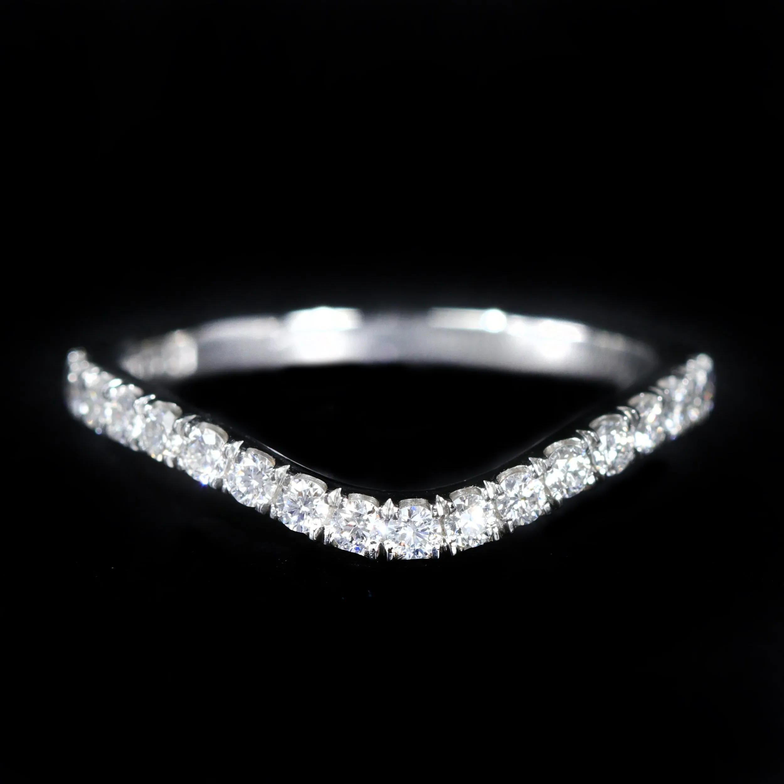 Platinum 0.35 CTW Diamond Curved Band