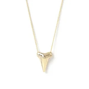 Sharktooth Necklace with Diamond Ridge