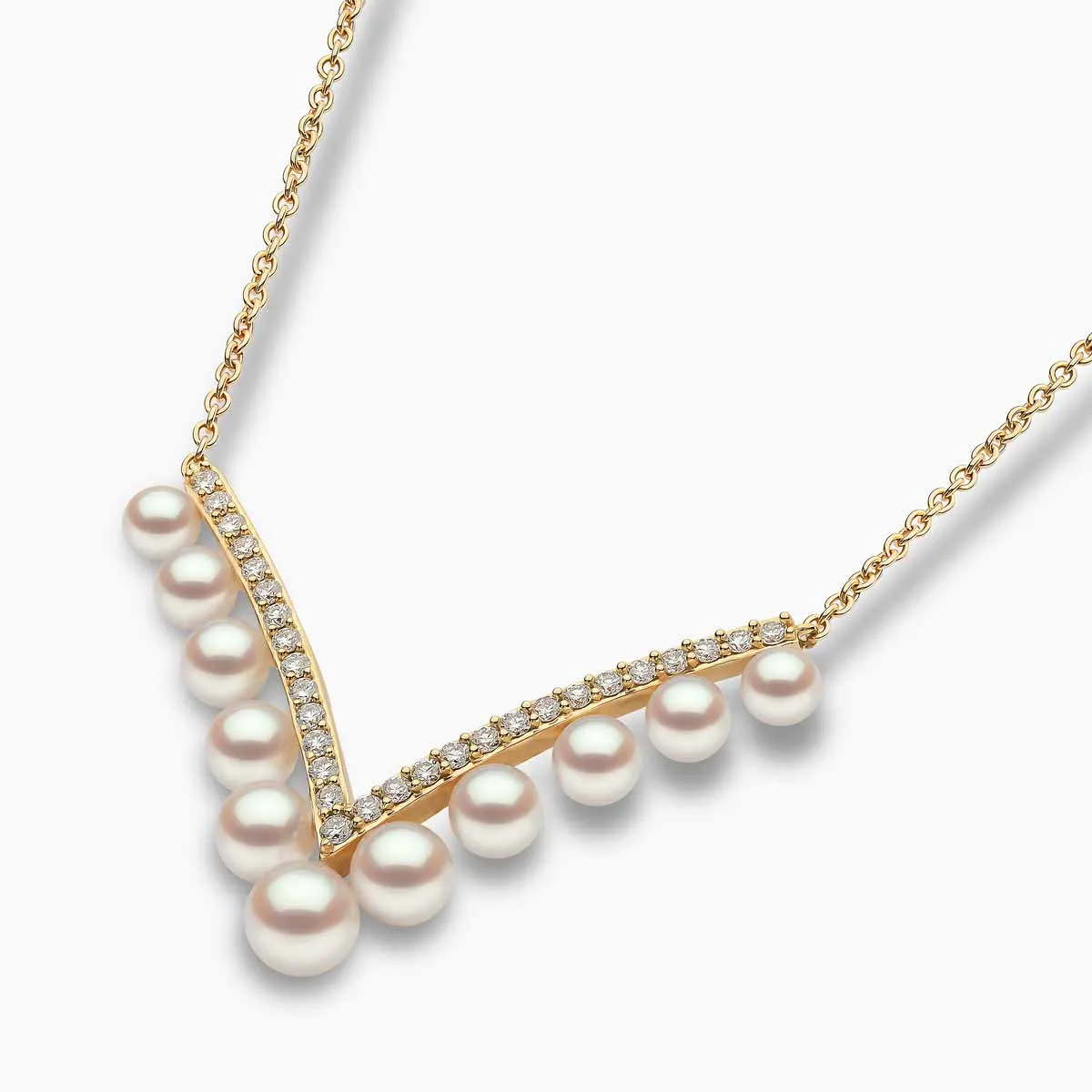 Sleek 18K Gold Pearl and Diamond V Necklace