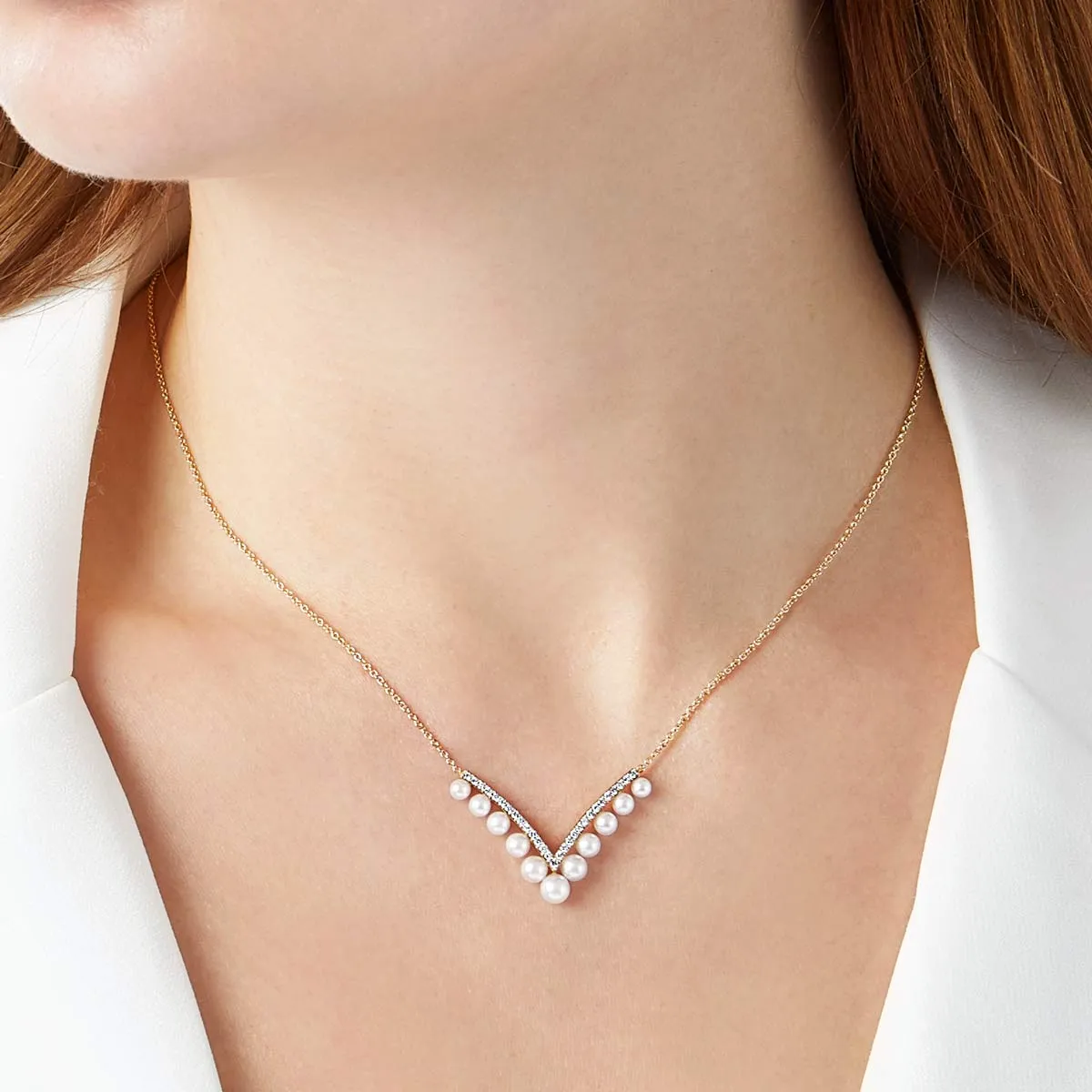 Sleek 18K Gold Pearl and Diamond V Necklace