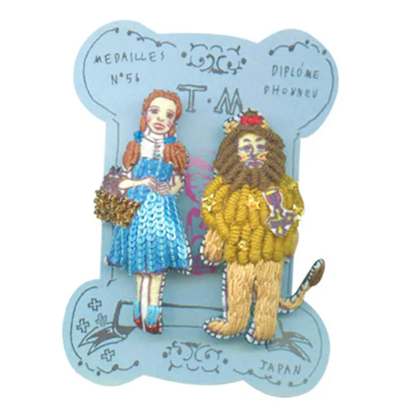 TM - MBC1845 Brooch OZ Girl Lion