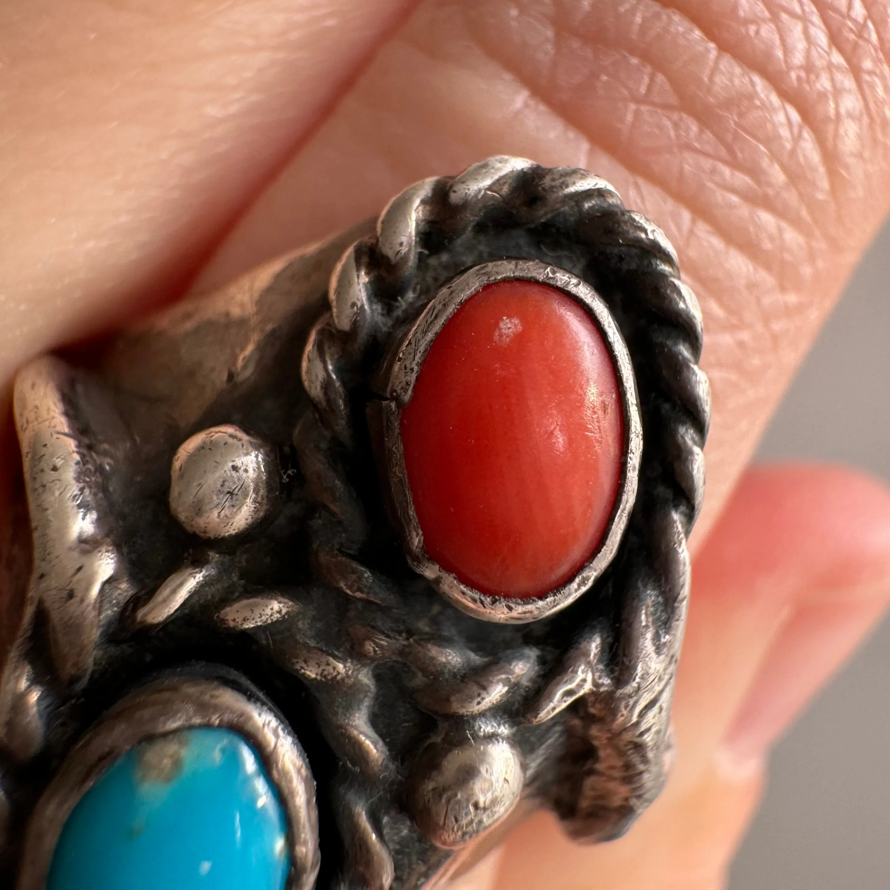 V I N T A G E // secret snake / sterling silver turquoise and coral ring with a sneaky snake / size 9.75