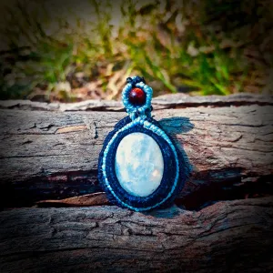 White labradorite or moonstone pendant